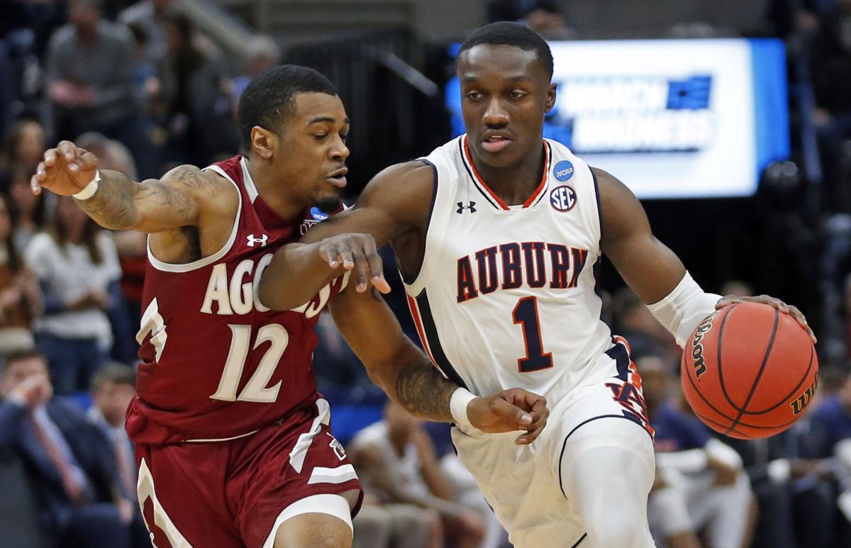 Auburn Survives Tigers Escape New Mexico State For 78 77 Win In