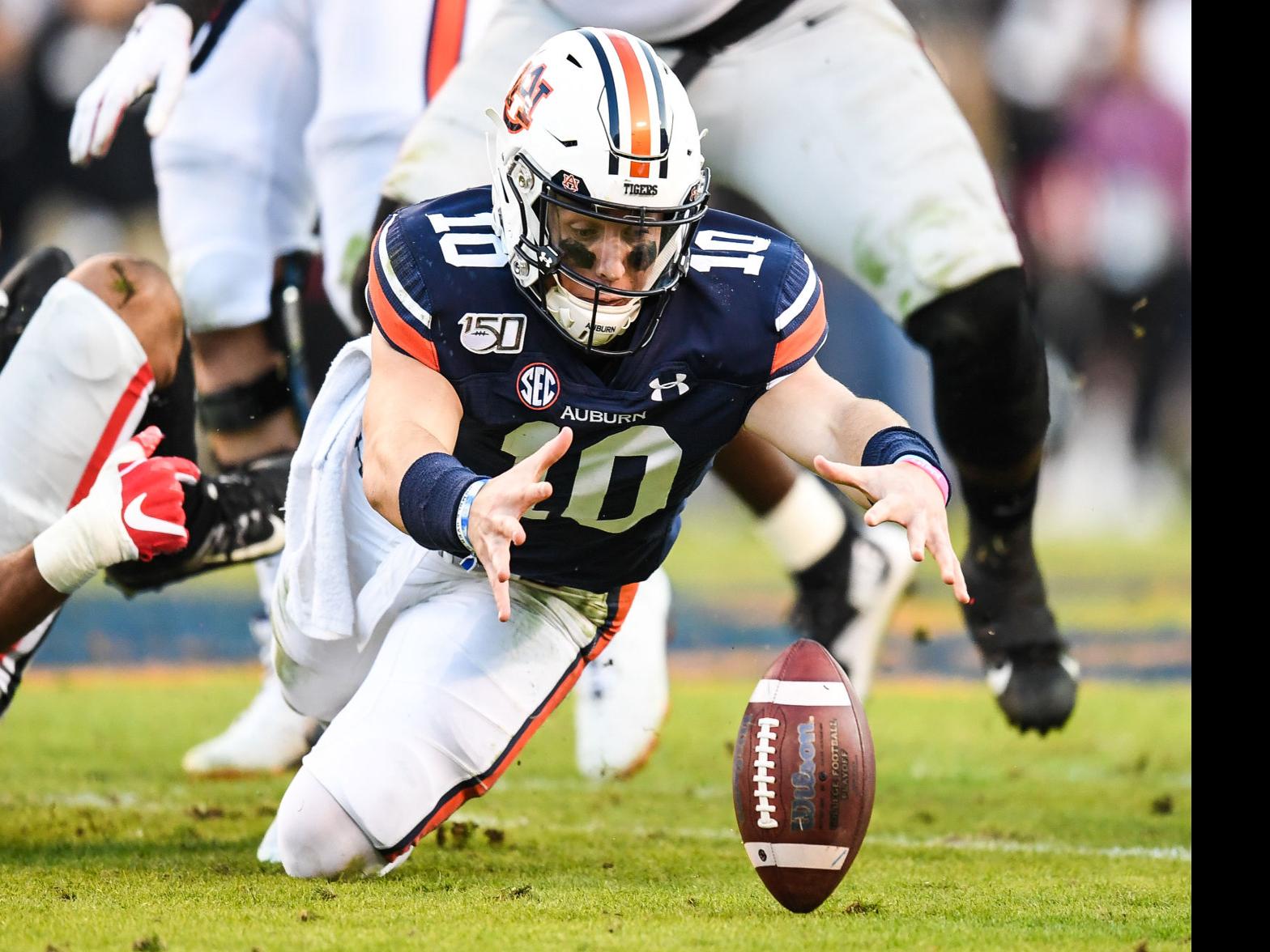 Auburn Runs Out Of Magic Comeback Bid Falls Short Against Georgia Auburn University Sports News Oanow Com