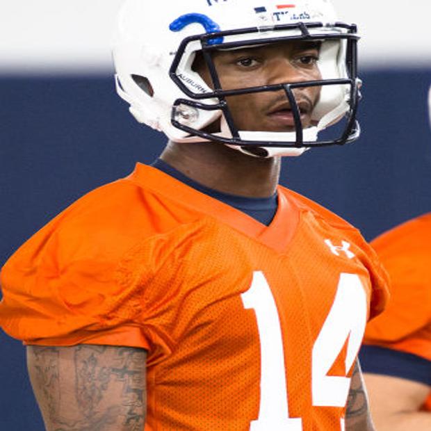 Auburn University Football New Starting Qb Nick Marshall Sets