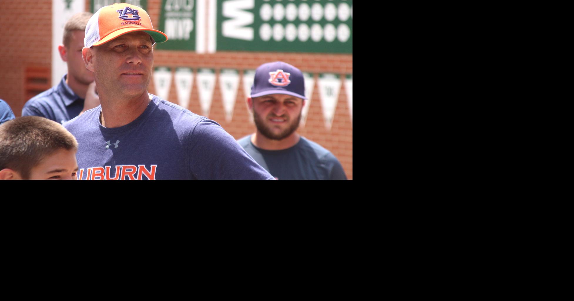 Star to student: Auburn baseball great Tim Hudson returns to