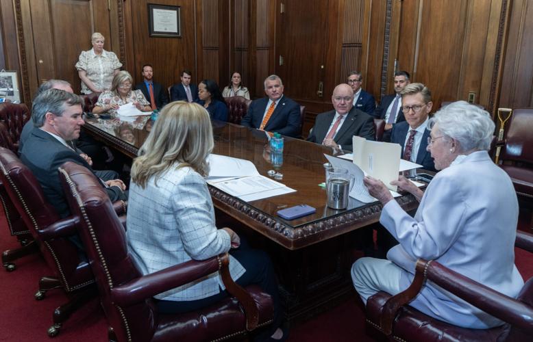 Governor Ivey Announces $27 Million Awarded to Public School and College Authority Projects