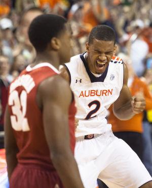 AUBURN BASKETBALL: Cam Newton helps cheer Auburn to win over Alabama | Men's Basketball | oanow.com