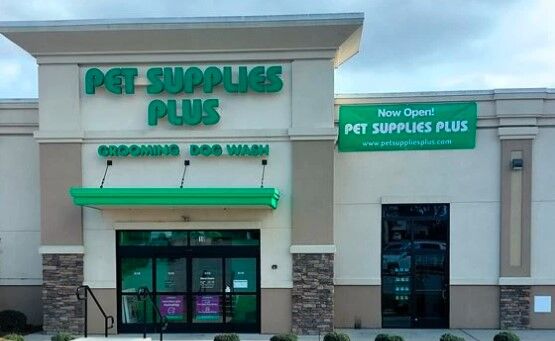 Pet supplies near hot sale me open now