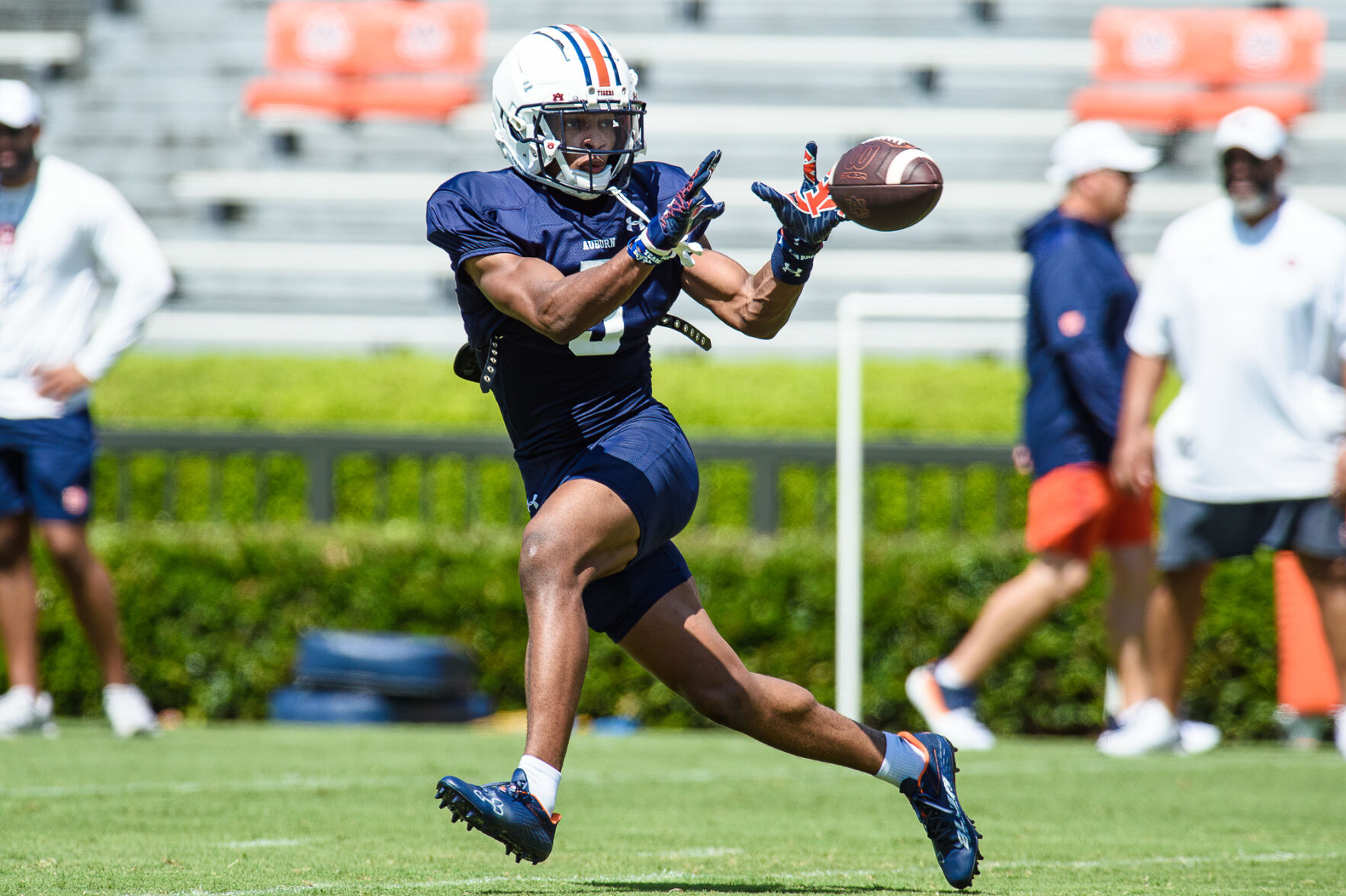 Another Player Departs As Auburn Receiver Tar'Varish Dawson Enters ...