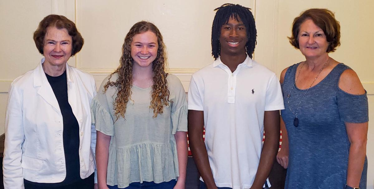 Community Foundation of East Alabama awards 11 scholarship to recent high school grads