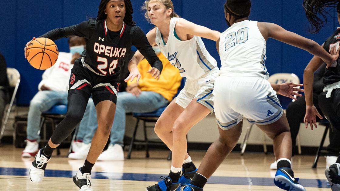 OANow.com - Sanders, Bryant lead Opelika past Russell County image