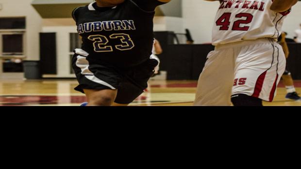 Prep Basketball Seniors Shine For Central In Sweep Over Auburn