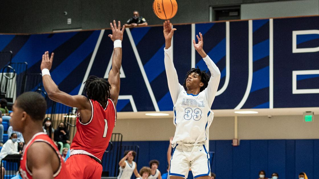 OANow.com - Baker’s big third quarter leads Auburn High past Smiths Station image