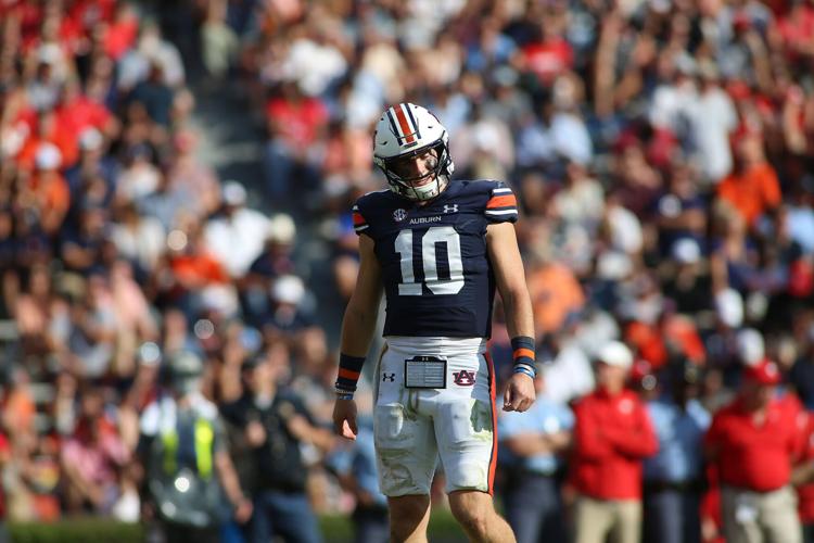 Auburn football fans react to Jarquez Hunter's Tiger Walk cowboy hat