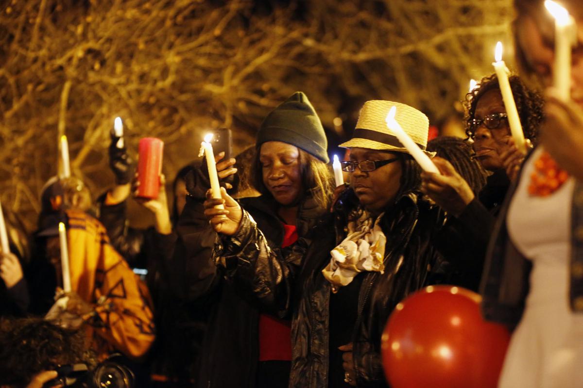 AU PHOTOS Jakell Mitchell Candlelight Vigil Photo Gallery