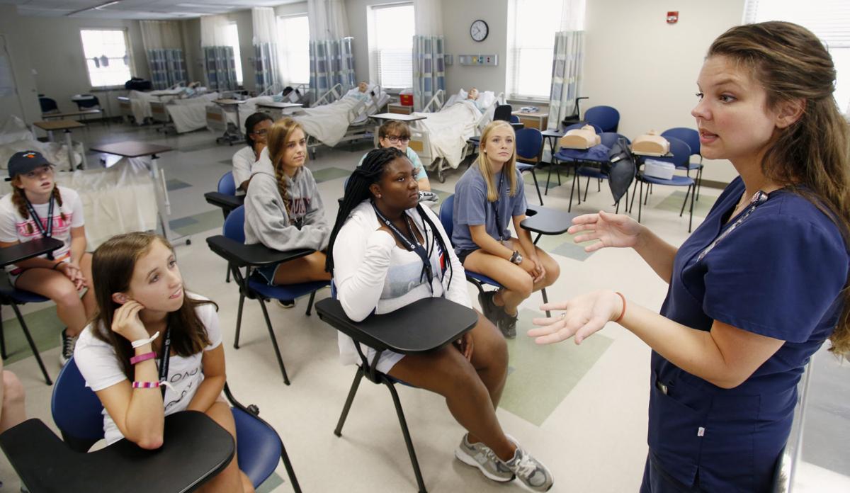 Auburn’s School of Nursing camp gives students glimpses into the