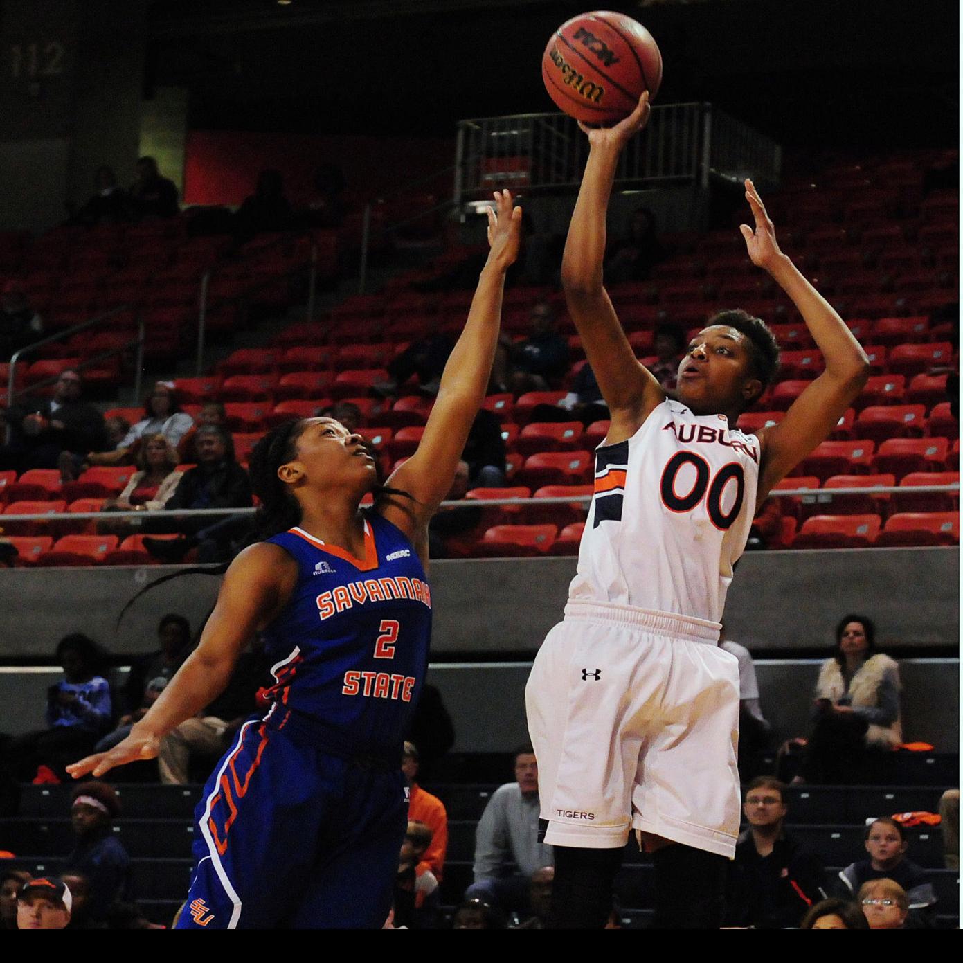 Auburn Women S Basketball Bench Powers Auburn Over Savannah State