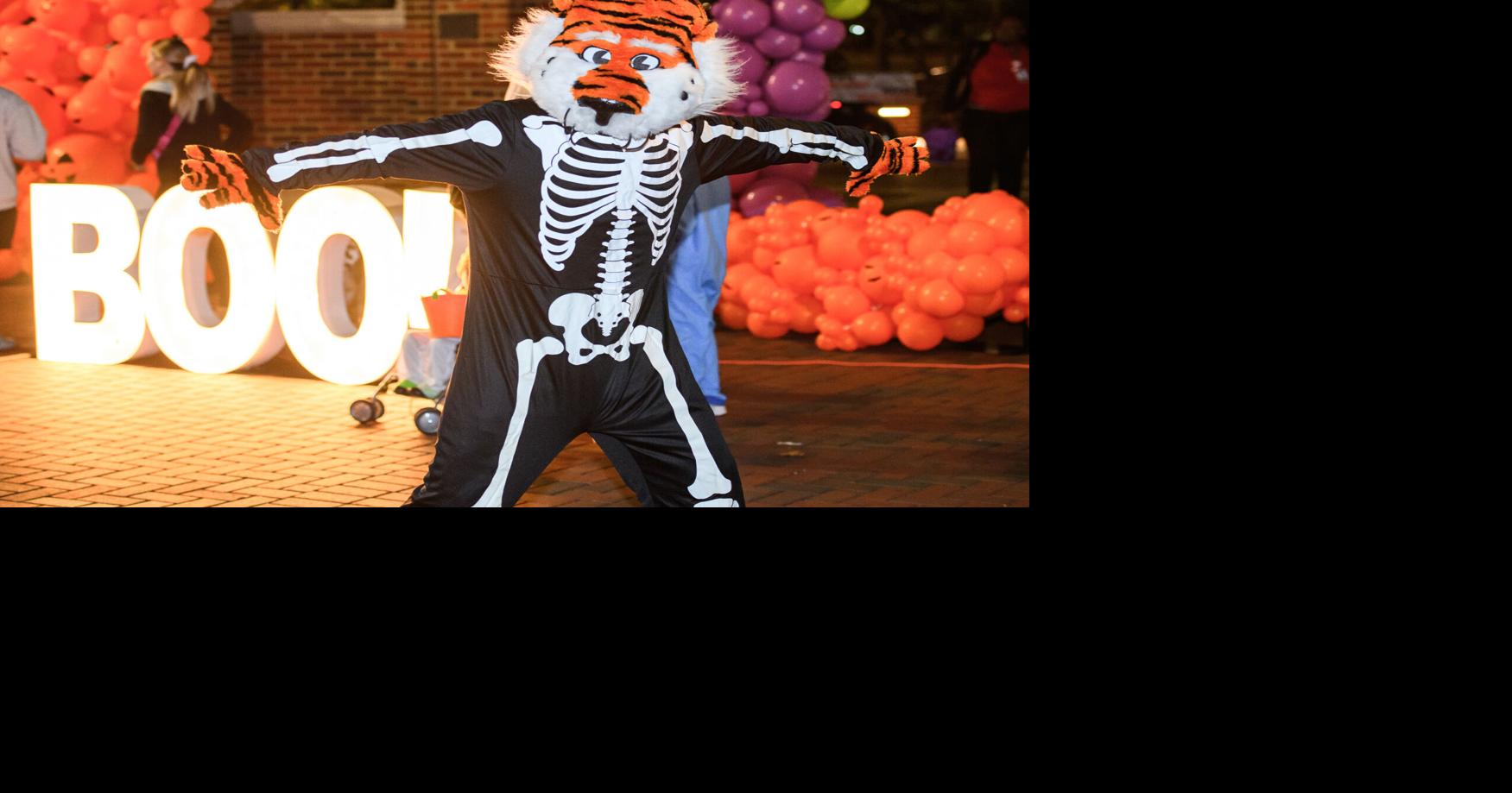 Auburn hosts Downtown TrickorTreat