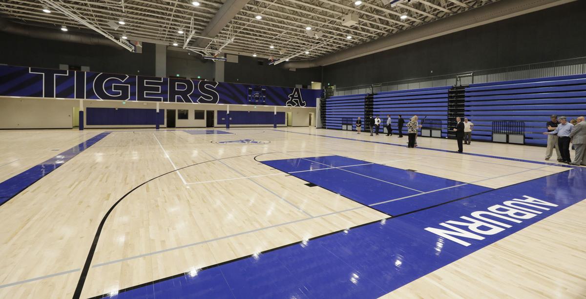 Photos New Auburn High School 2017 Photo Gallery Oanow Com