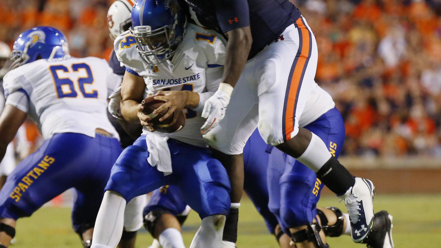 Auburn Football Montravius Adams Emerging As A Playmaker Along