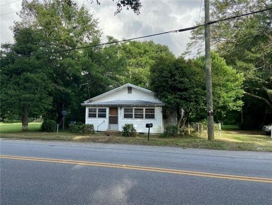 2 Bedroom Home in Notasulga - $35,000