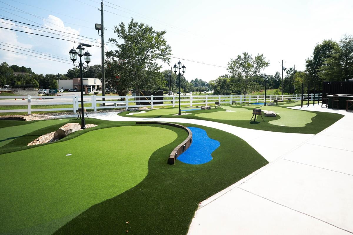 Eat, drink, putt': Country Club of Auburn opens in Auburn | Local News |  oanow.com