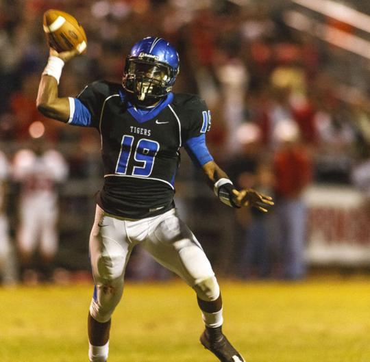 PREP FOOTBALL CLASS 6A NOTEBOOK: Auburn High getting healthier as