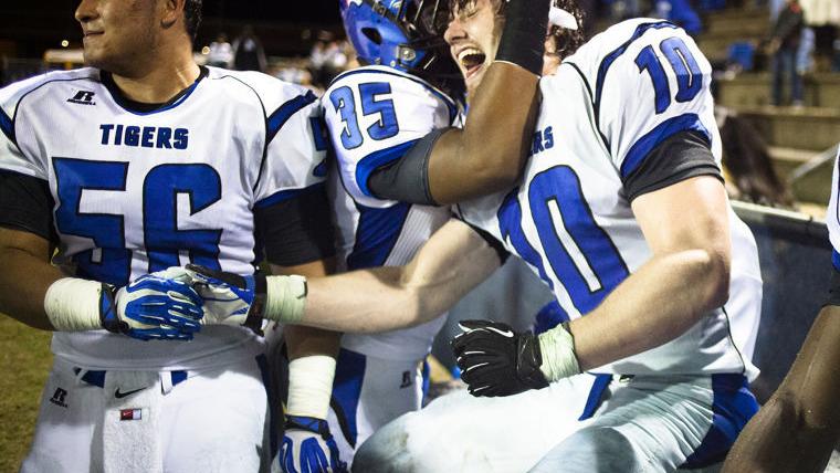 Prep Football Auburn High Looks To Join State S Elite Take Home