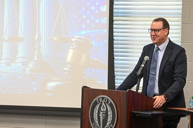 Everett Symposium focuses on ethical AI use