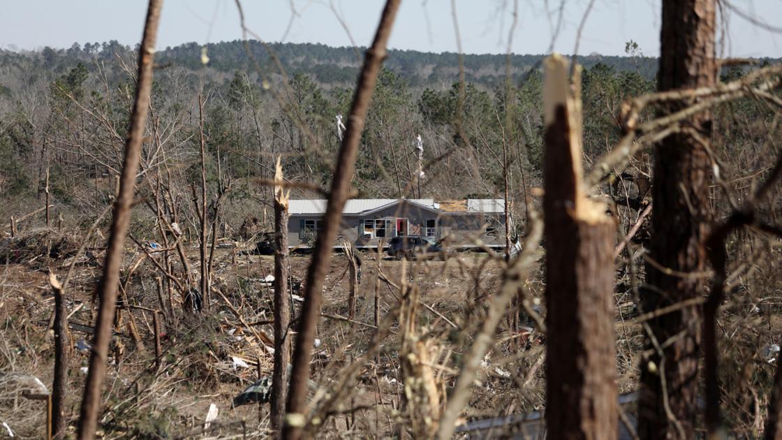 Looking Back Stories About The Lee County Ef 4 Tornado Written By The Opelika Auburn News Local News Oanow Com