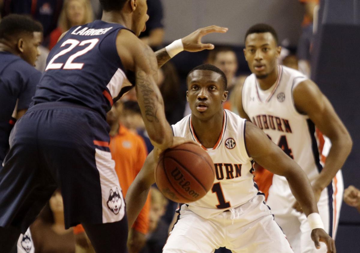 PHOTOS Auburn men's basketball vs. UConn