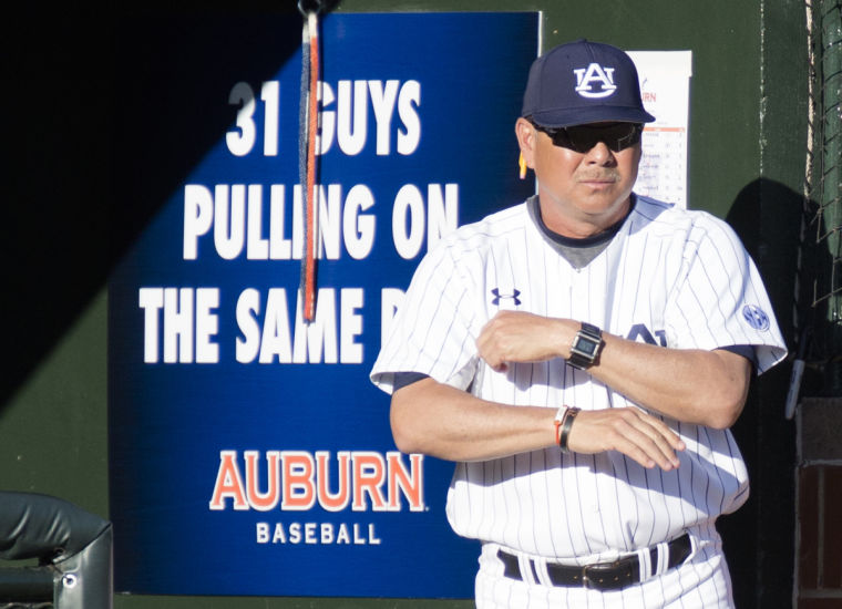 Auburn hires Oklahoma's Sunny Golloway as baseball coach