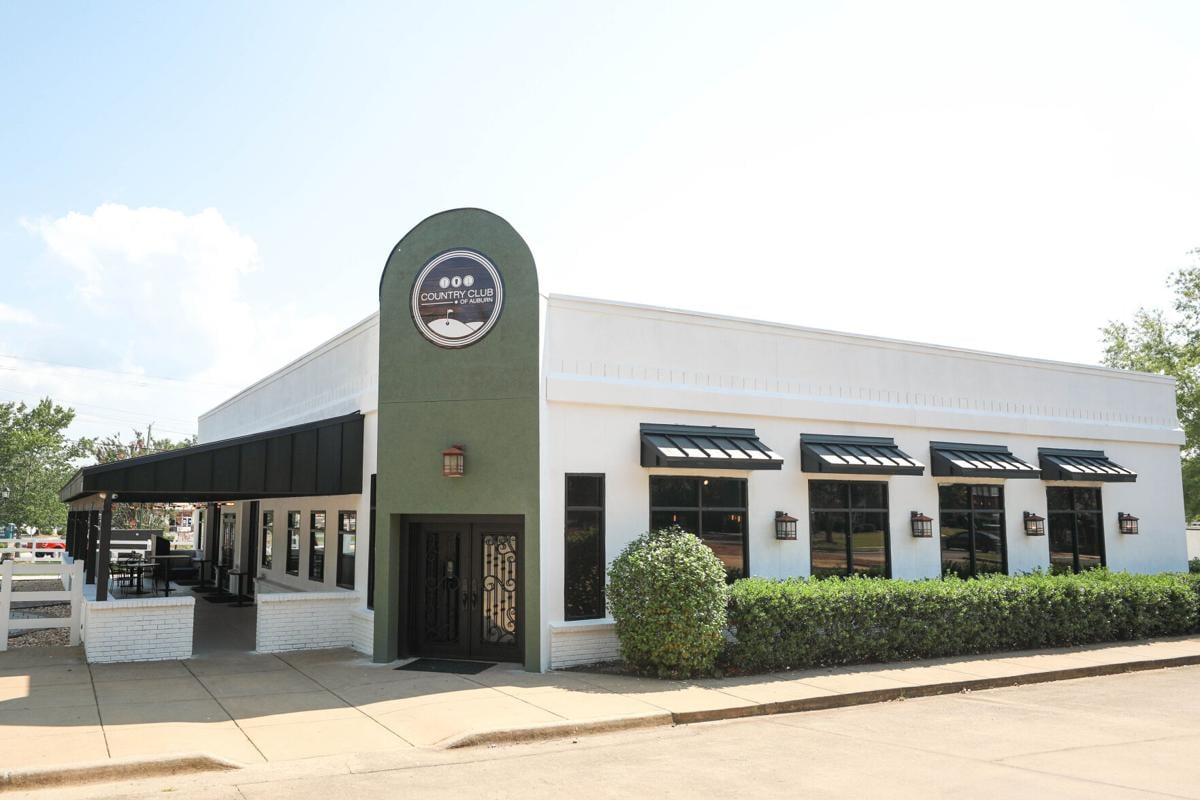 Eat Drink Putt Country Club Of Auburn Opens In Auburn Local News Oanow Com