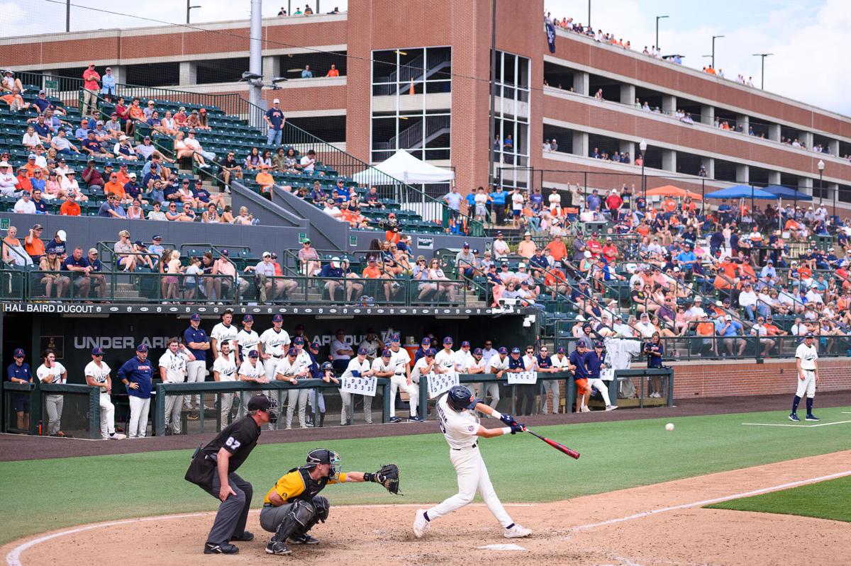 8 straight SEC wins: No. 19 Auburn sweeps Missouri in regular-season finale  - Auburn University Athletics