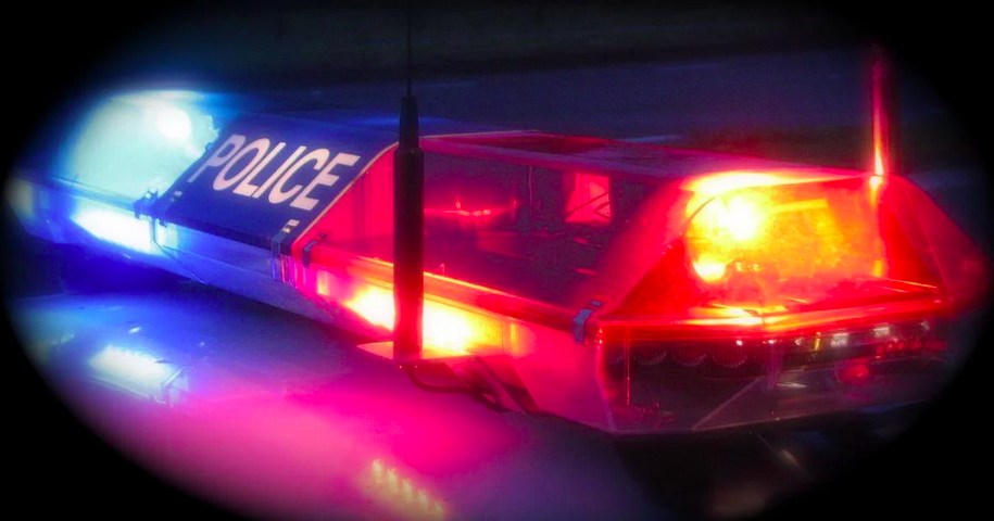 Vrouw aangeklaagd wegens vermeende samenzwering om voormalig AU-voetballer te vermoorden