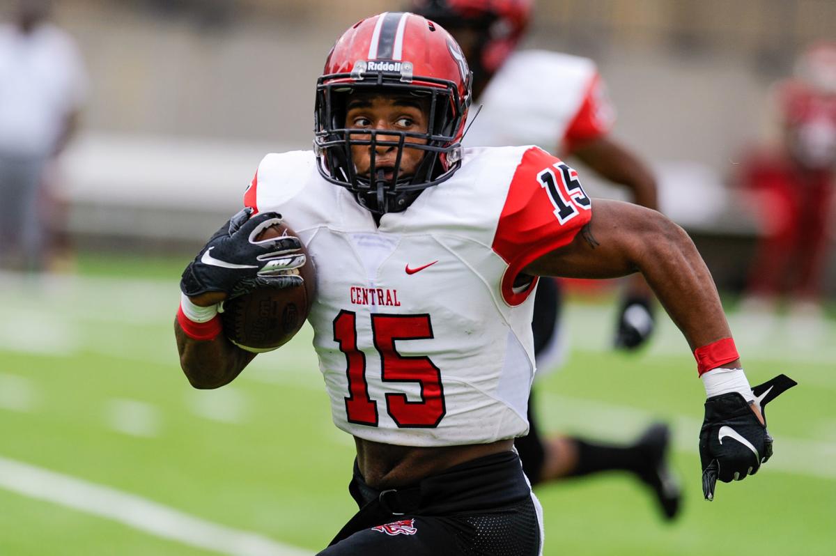 Central Phenix City Pulls Away From Lee Montgomery In Region Victory Prep Blitz Oanow Com Central Phenix City Pulls Away From Lee Montgomery In Region Victory Prep Blitz Oanow Com