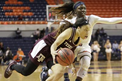 Carter S Game Winner Lifts No 24 Texas A M Past Auburn Auburn