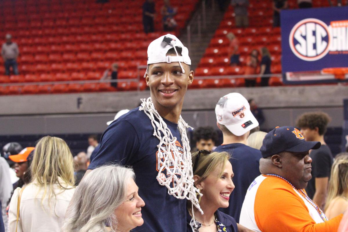 that-s-why-i-came-here-auburn-celebrates-sec-championship