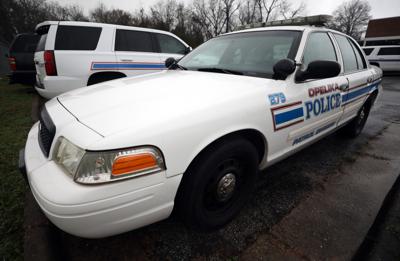 Opelika City Council talks vehicles, more at meeting ...