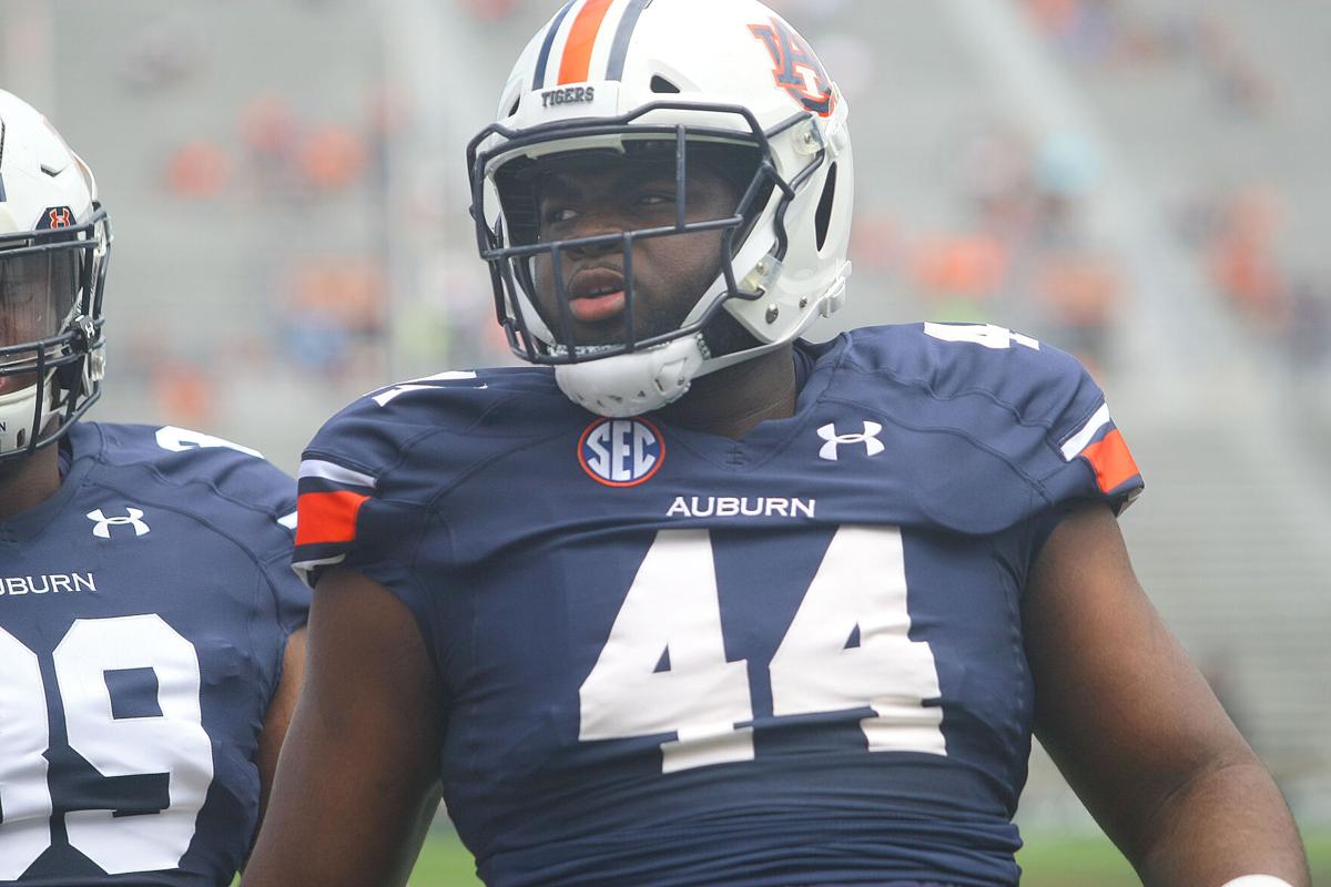 Former Auburn defensive tackle Lee Hunter commits to UCF