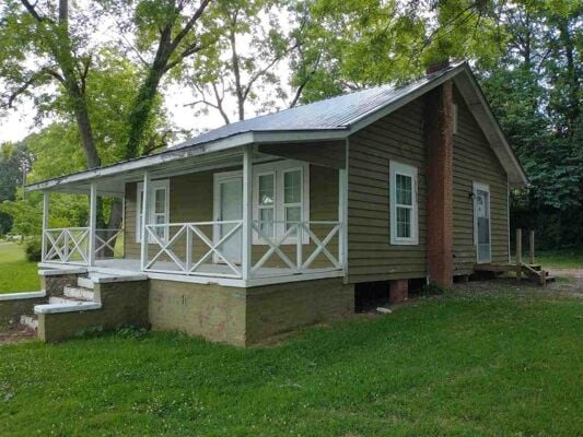 1 Bedroom Home in Lannett - $39,900