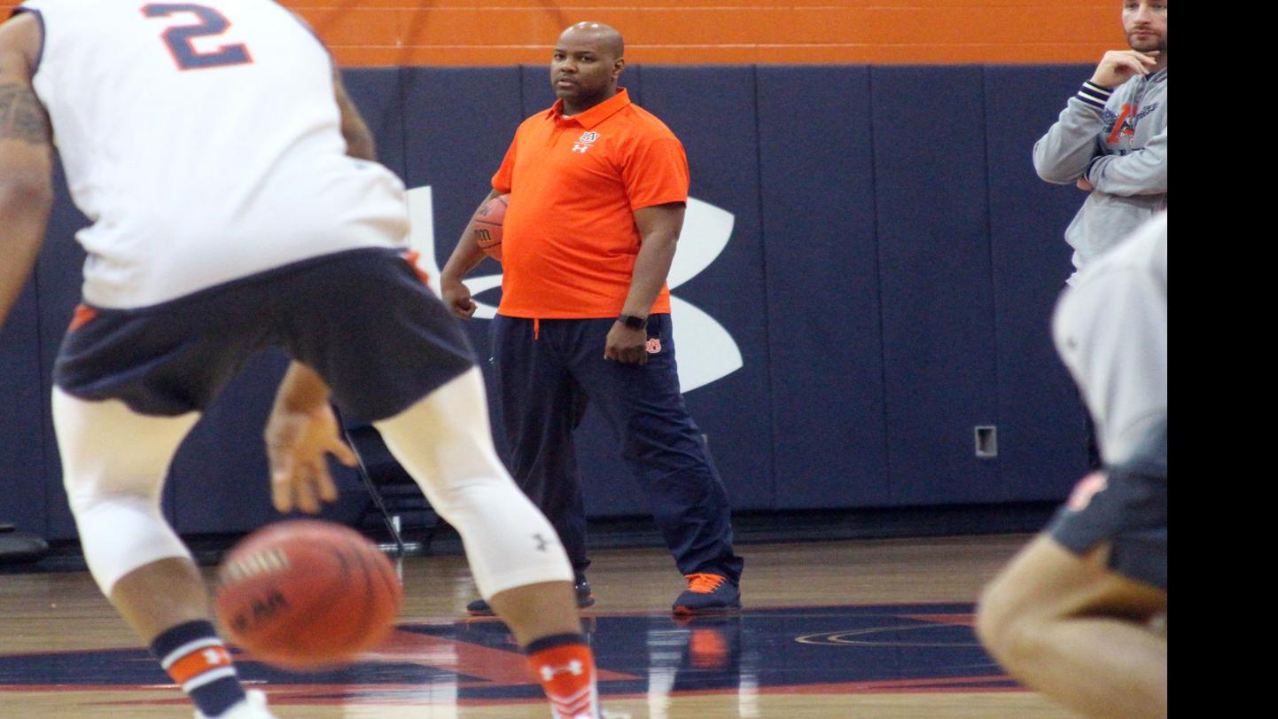 Auburn Reinstates Men S Basketball Assistant Ira Bowman Auburn