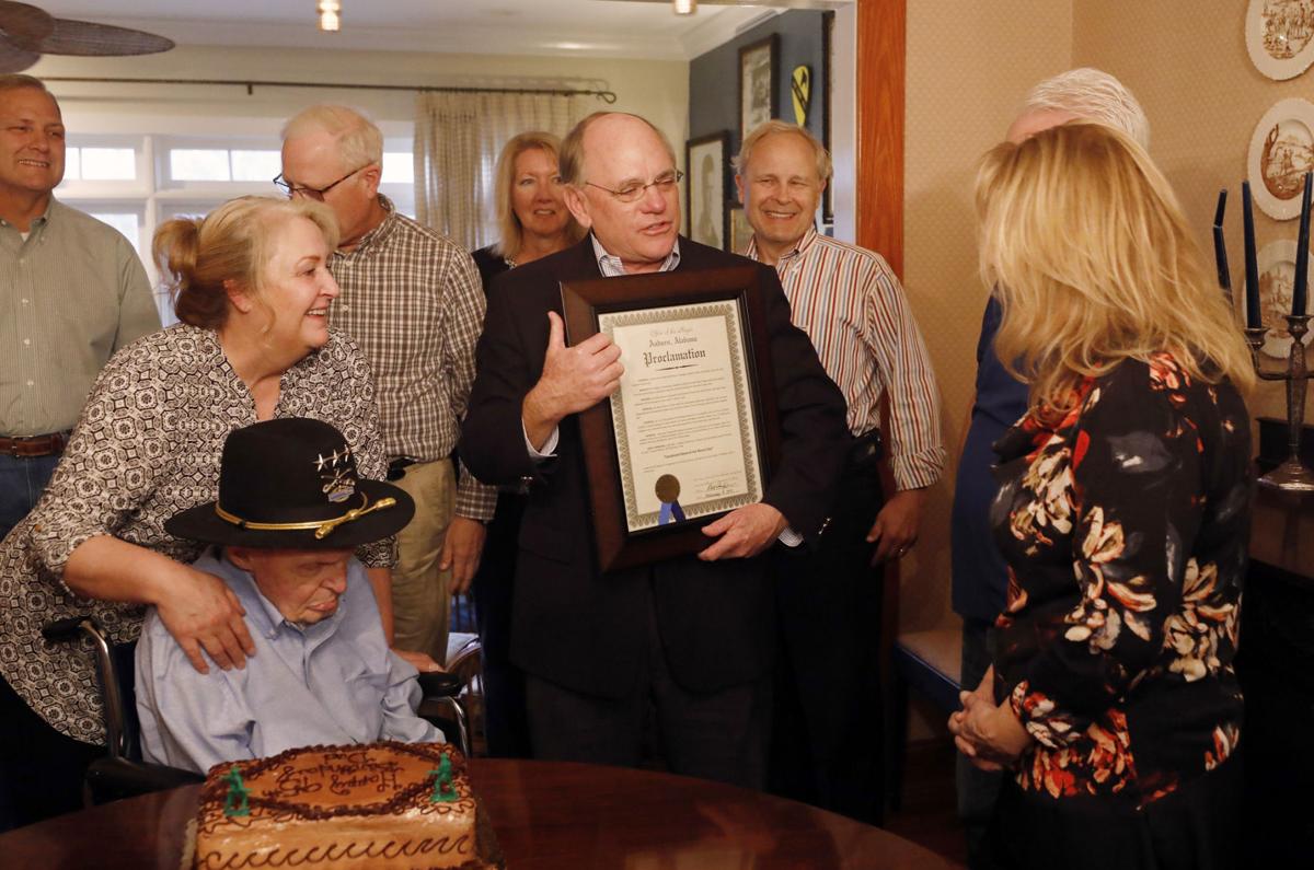 PHOTOS: Lt Gen Hal Moore