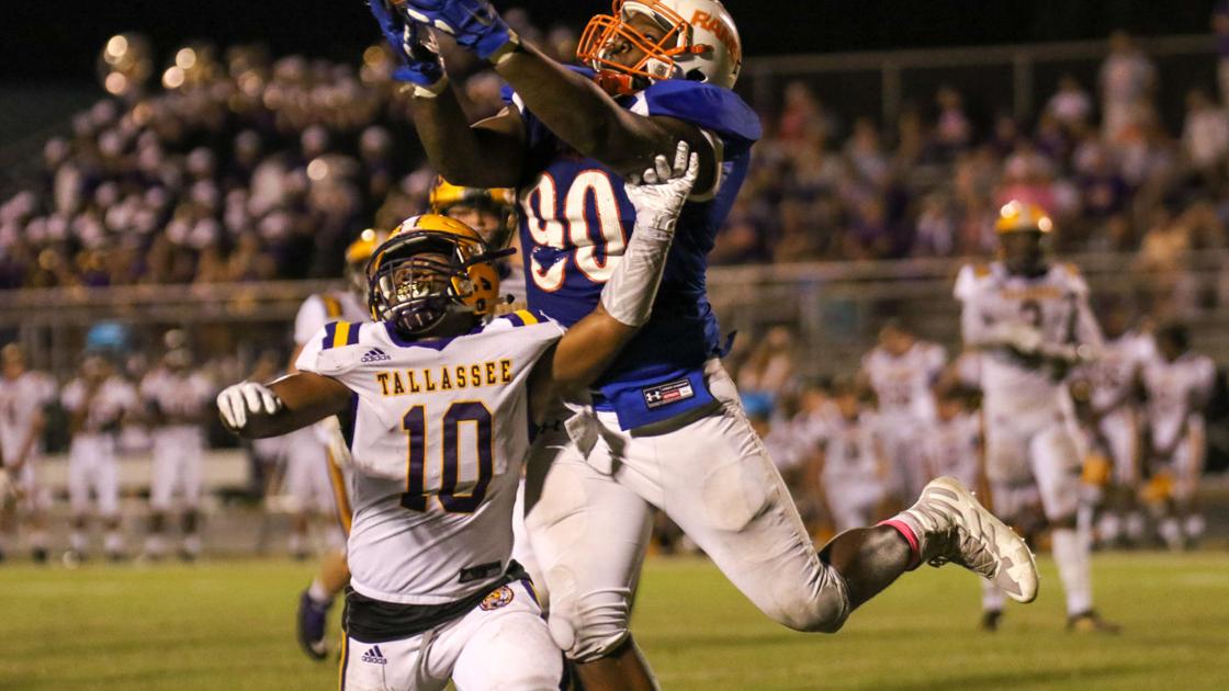 OANOW.com - Hutchinson's dual-threat ability leads Valley past Tallassee image