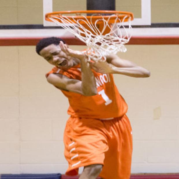 Prep Basketball Glenwood S Holtzclaw Scores 1 000th Point In