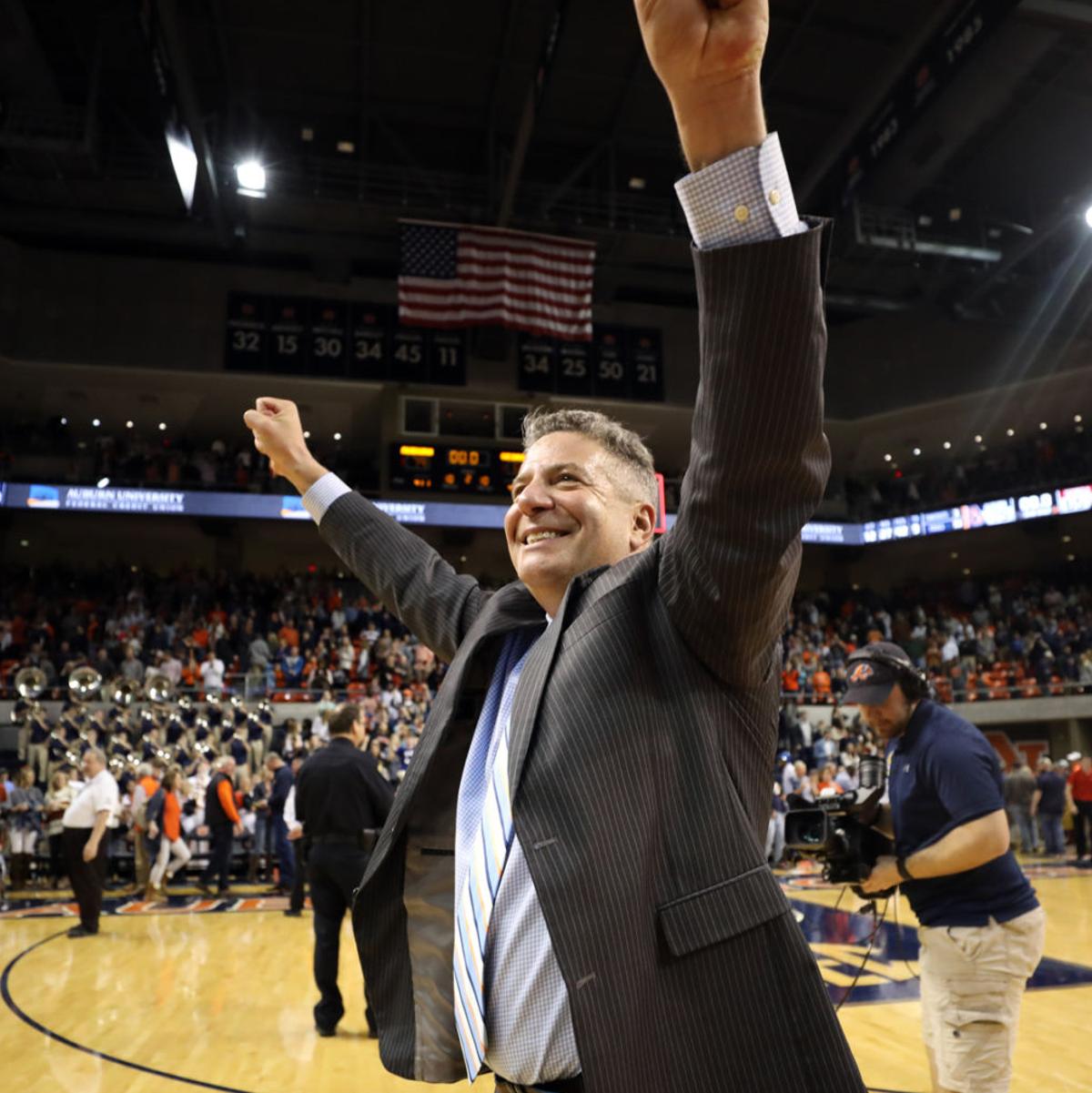 Auburn Coach Bruce Pearl Receives Contract Extension Through 2022