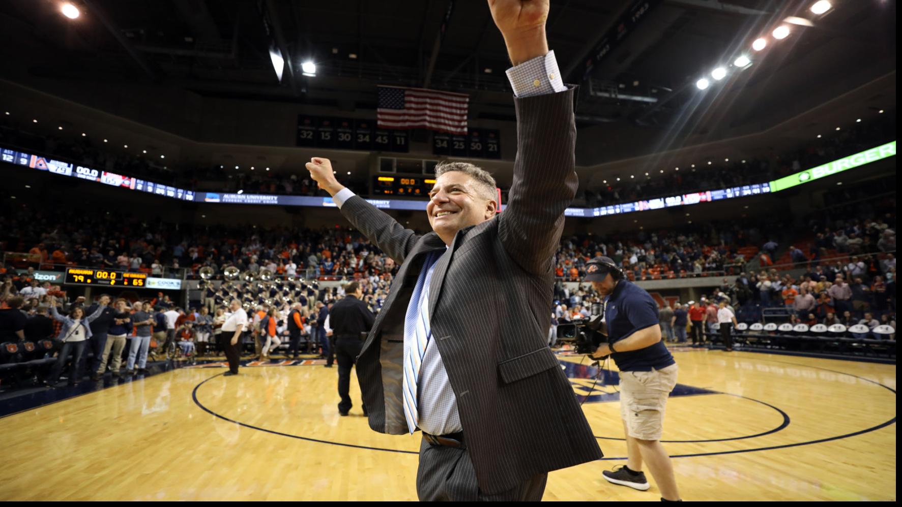 Auburn Coach Bruce Pearl Receives Contract Extension Through 2022