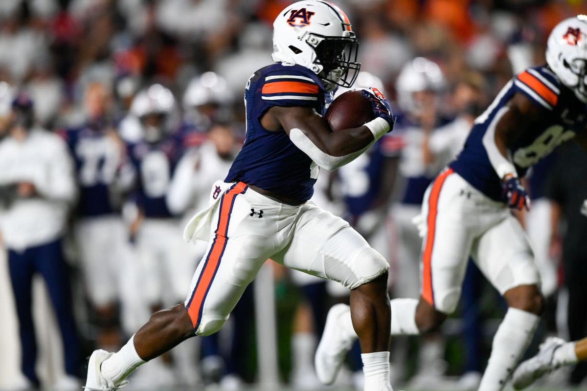 Auburn vs Akron (copy)