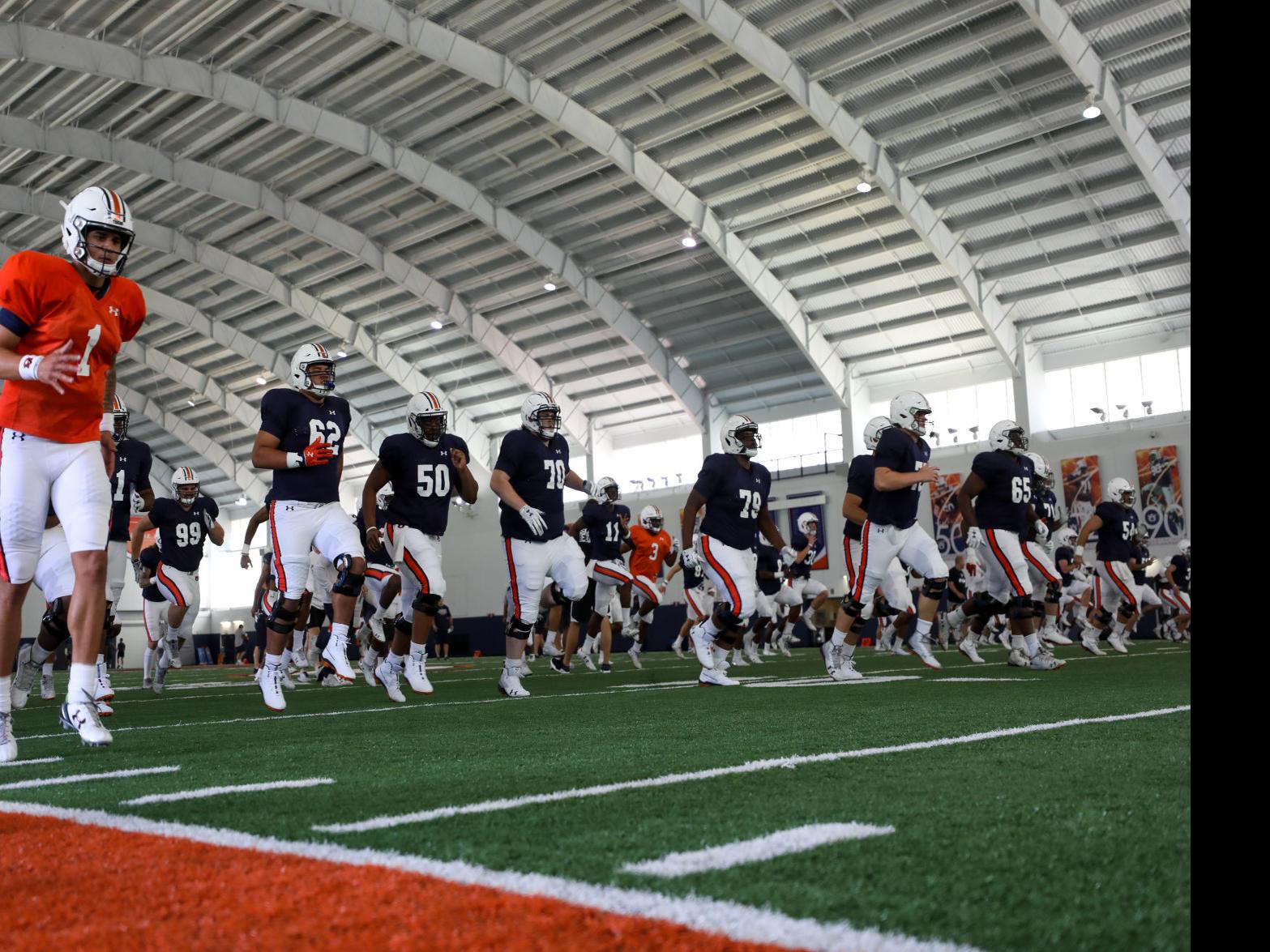 Auburn Picks Up Commitment From 2 000 Yard Rusher Cartavious Tank
