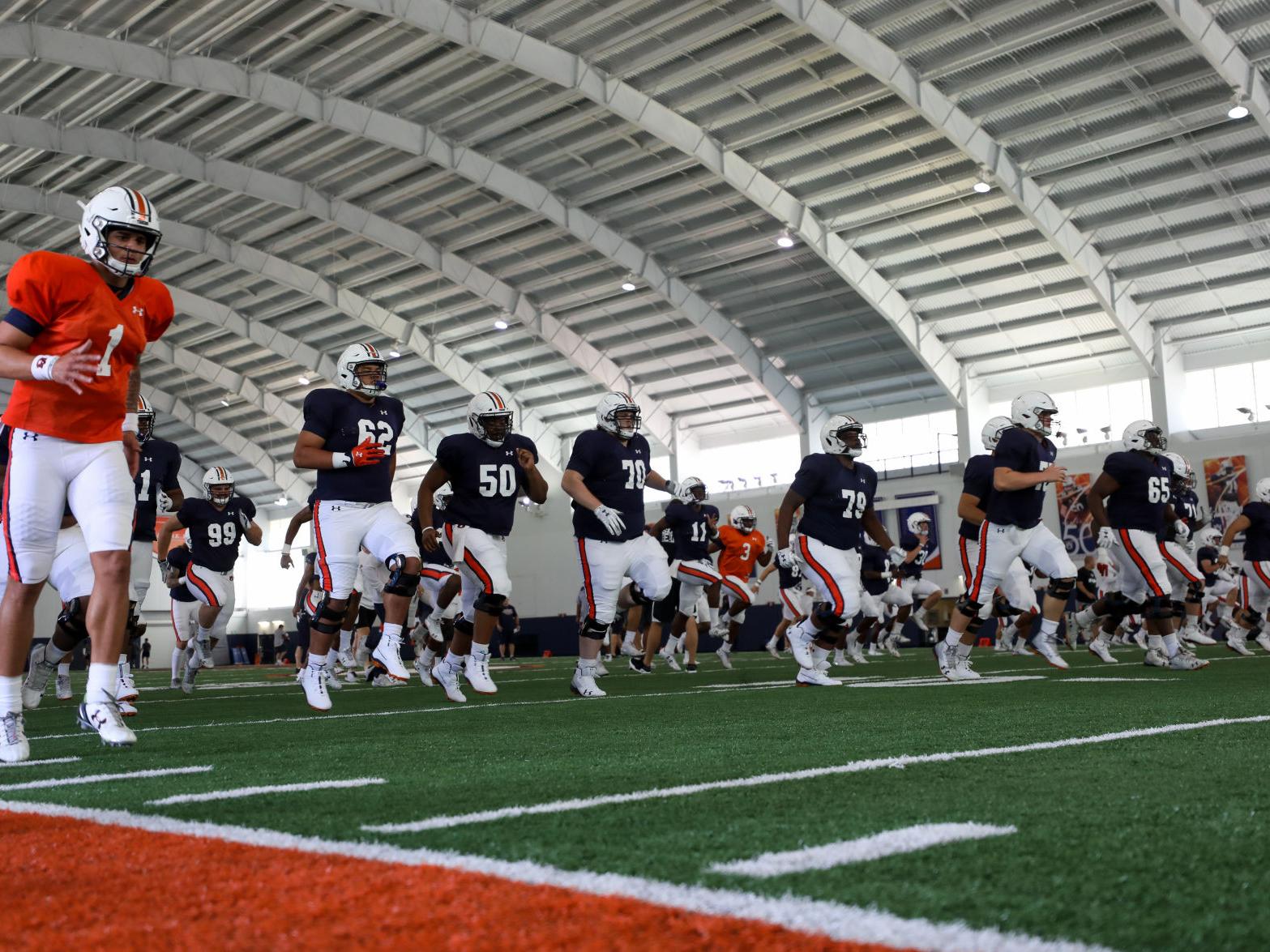 Auburn Picks Up Commitment From 2 000 Yard Rusher Cartavious Tank