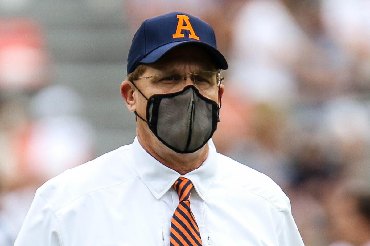 Gus Malzahn Honors Pat Dye By Wearing Cap And Tie On Sideline Auburn University Sports News Oanow Com Wear a mask, wash your hands, stay safe. gus malzahn honors pat dye by wearing
