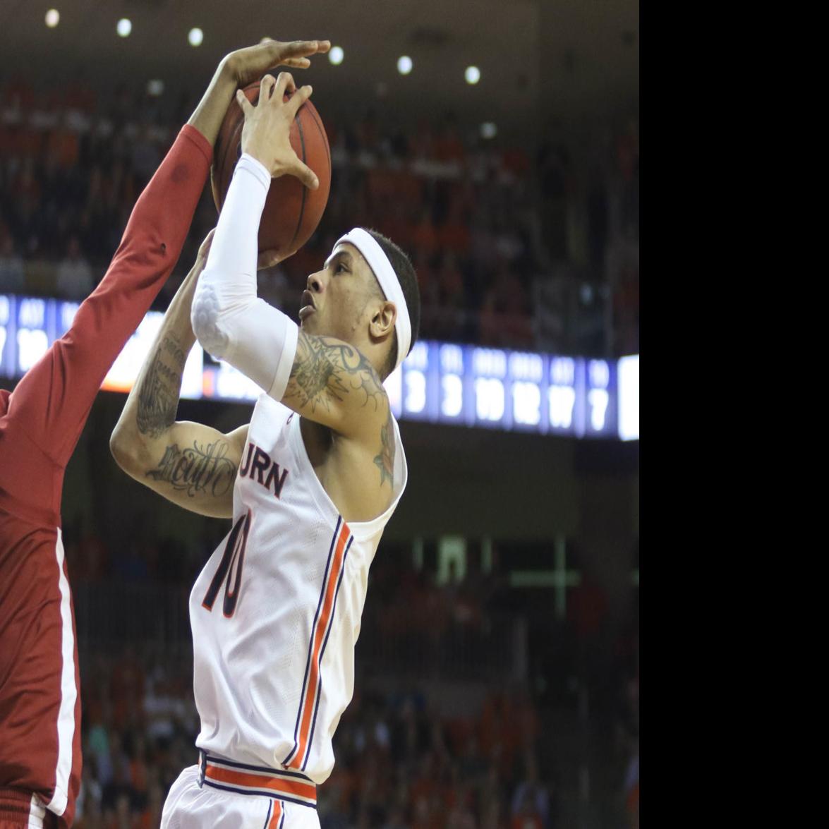 One Handed Herb Jones Shows Warrior Approach Returning To The