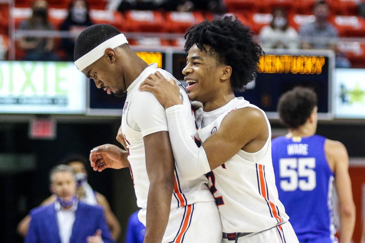 Pearl: Three Auburn veterans volunteered to give up their starting spot for Sharife Cooper ...