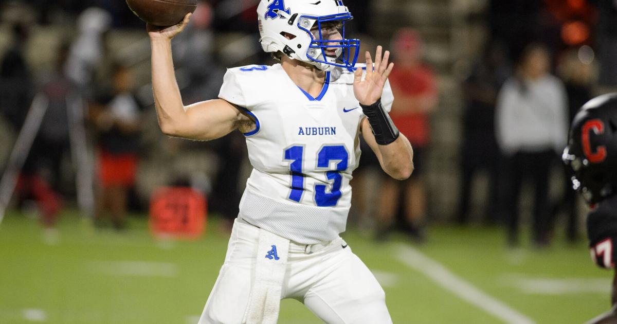 OANow.com - Auburn High beats Prattville, clinches home-field advantage image