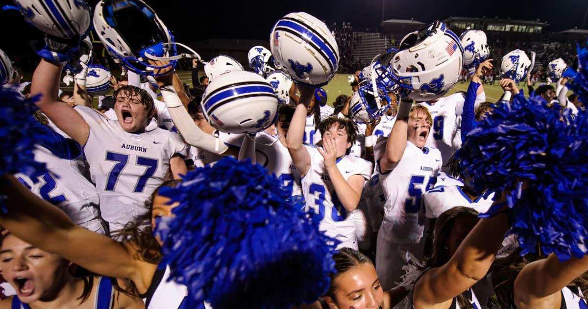 OANow.com - Auburn High defeats Opelika with last-minute score image